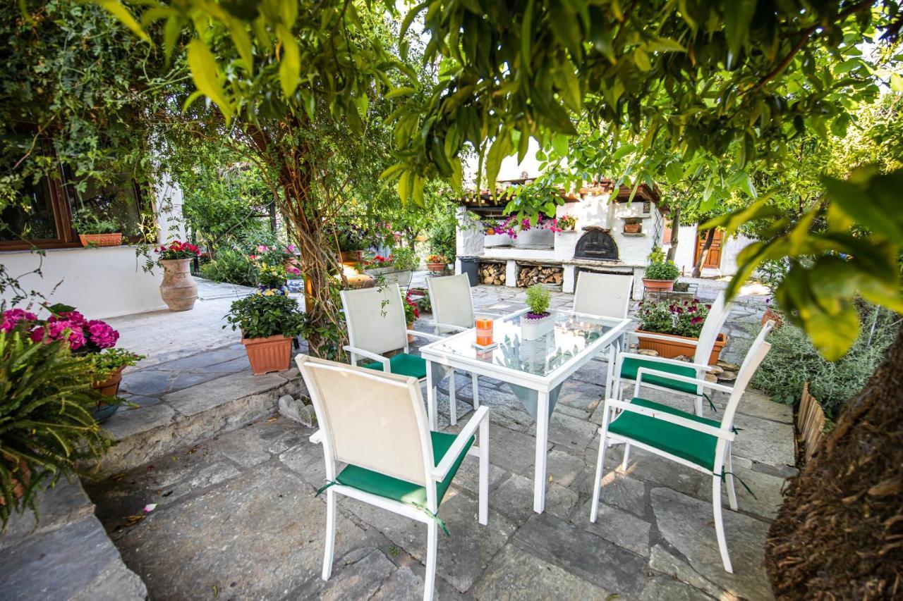 The Village House Volos Esterno foto