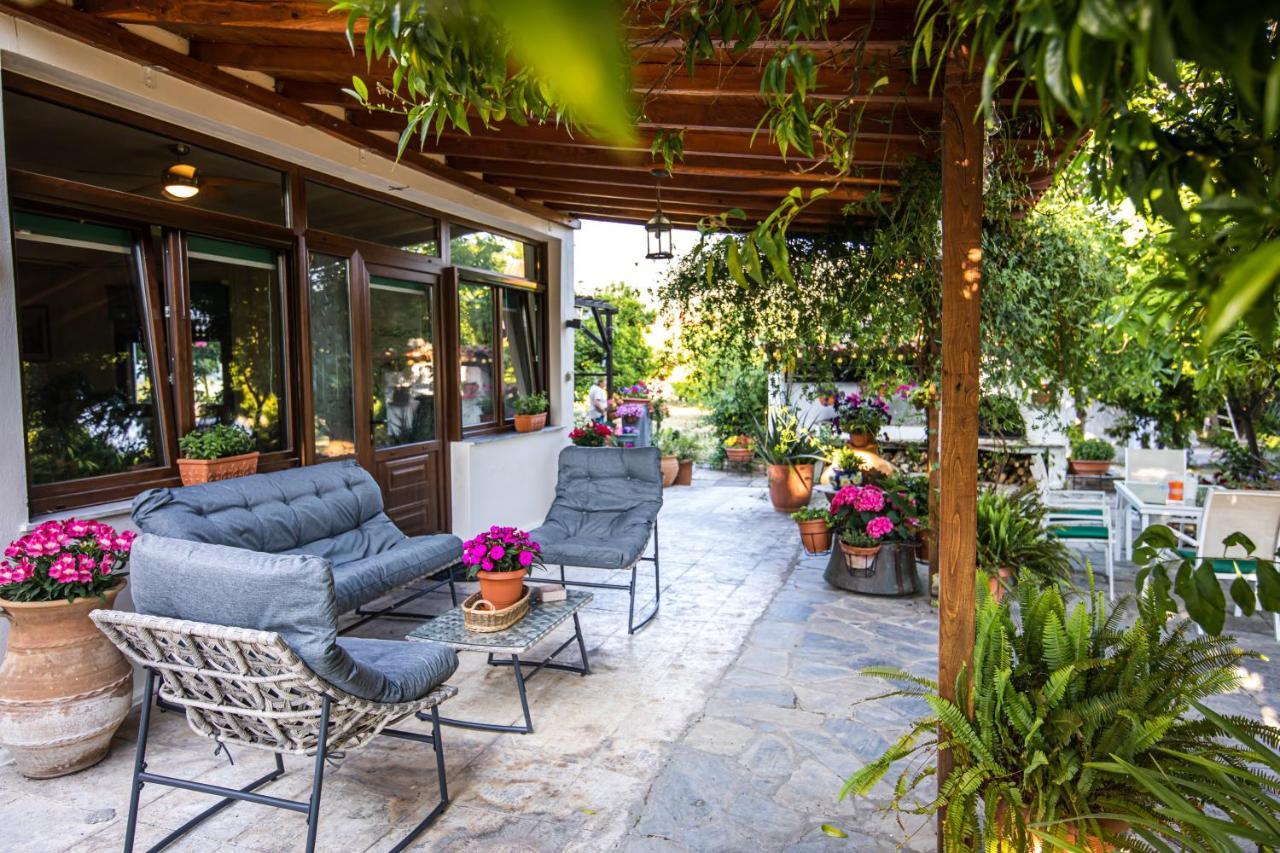 The Village House Volos Esterno foto